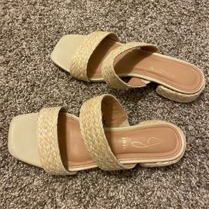 Raffia sandals